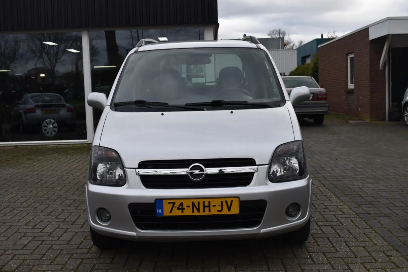 Opel Agila 1.2-16V Cosmo Grau - 2