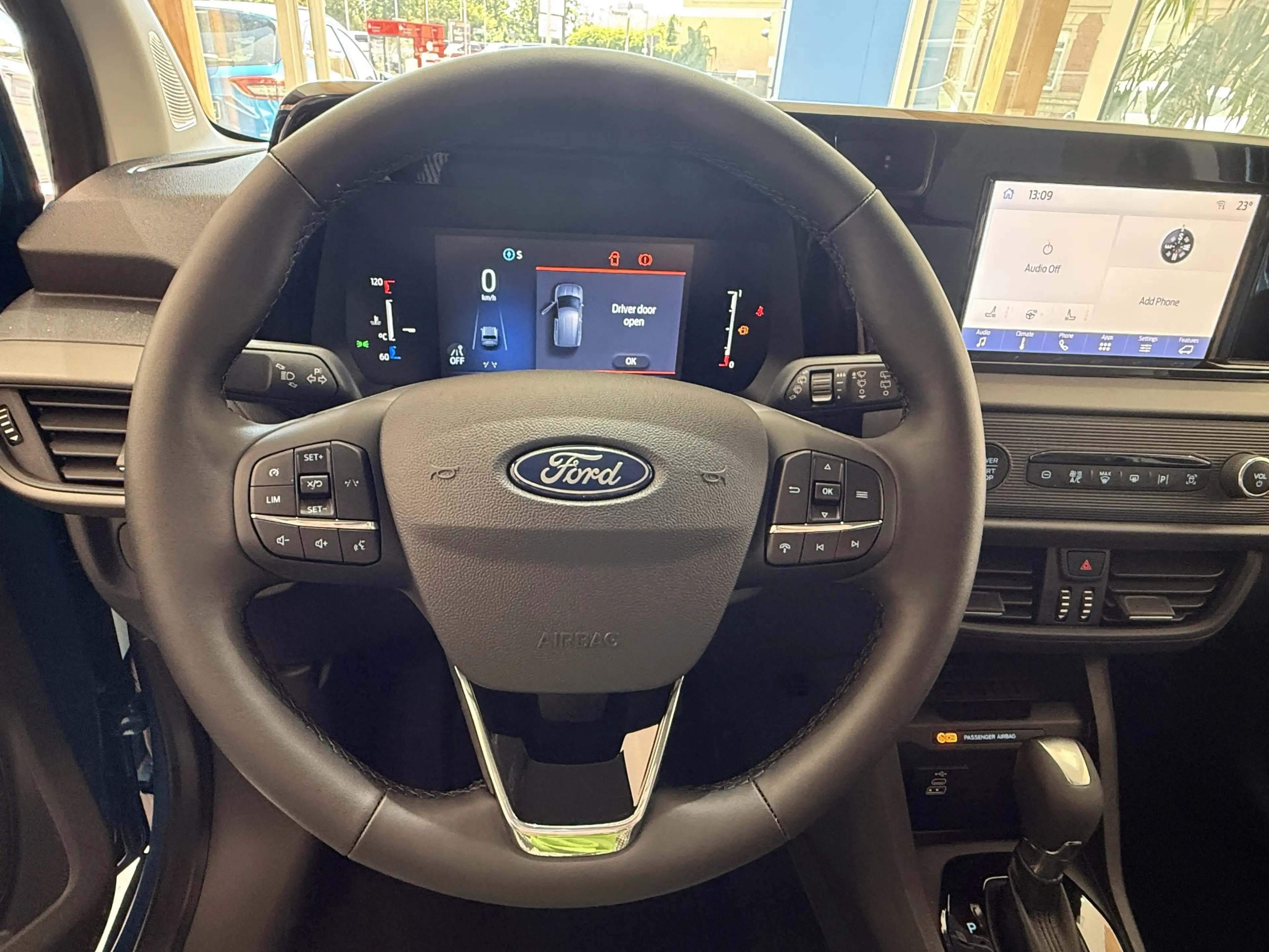 Ford Tourneo Courier Titanium Automatik / Winter-Paket — photo 11