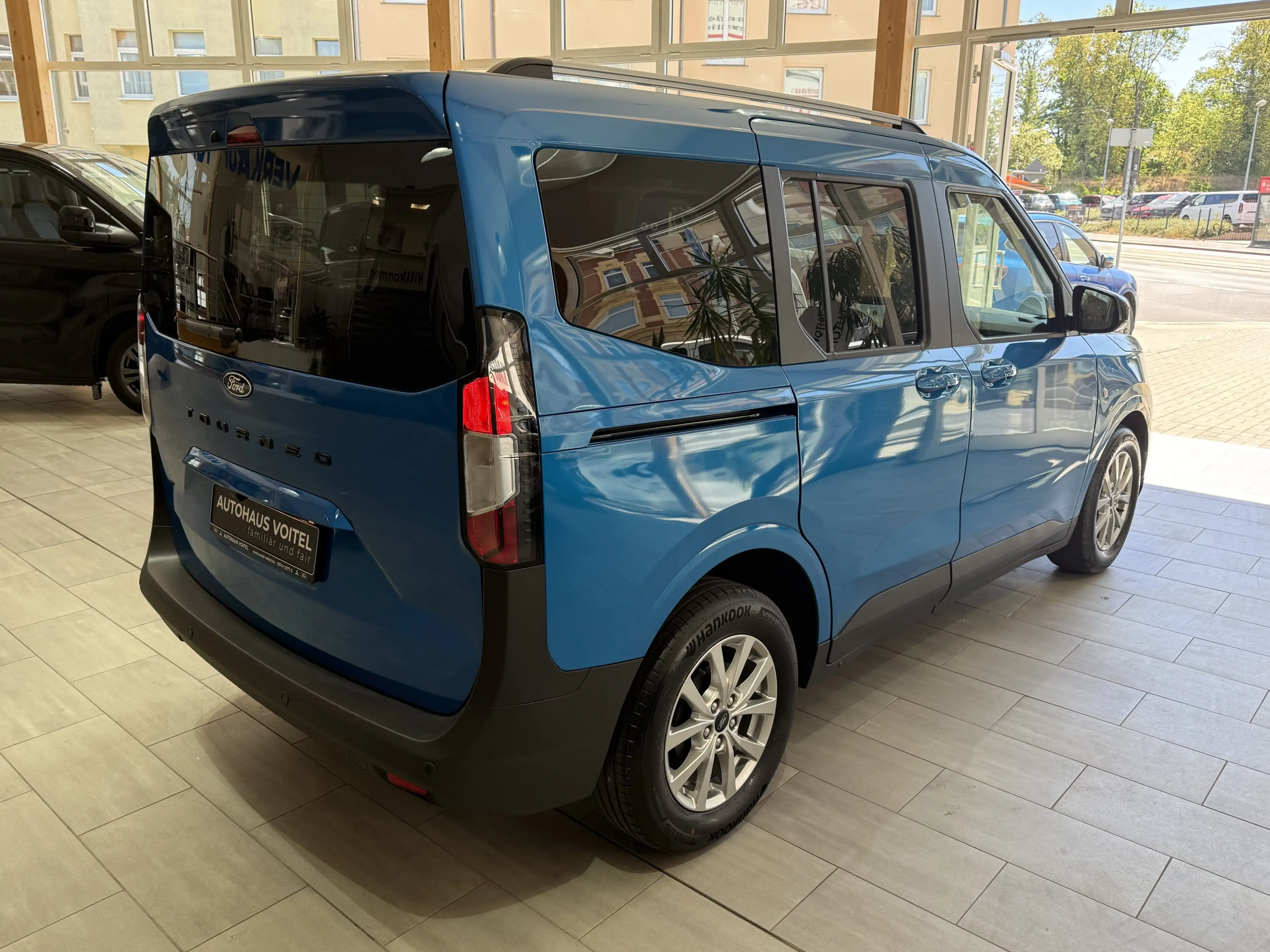Ford Tourneo Courier Titanium Automatik / Winter-Paket — photo 5