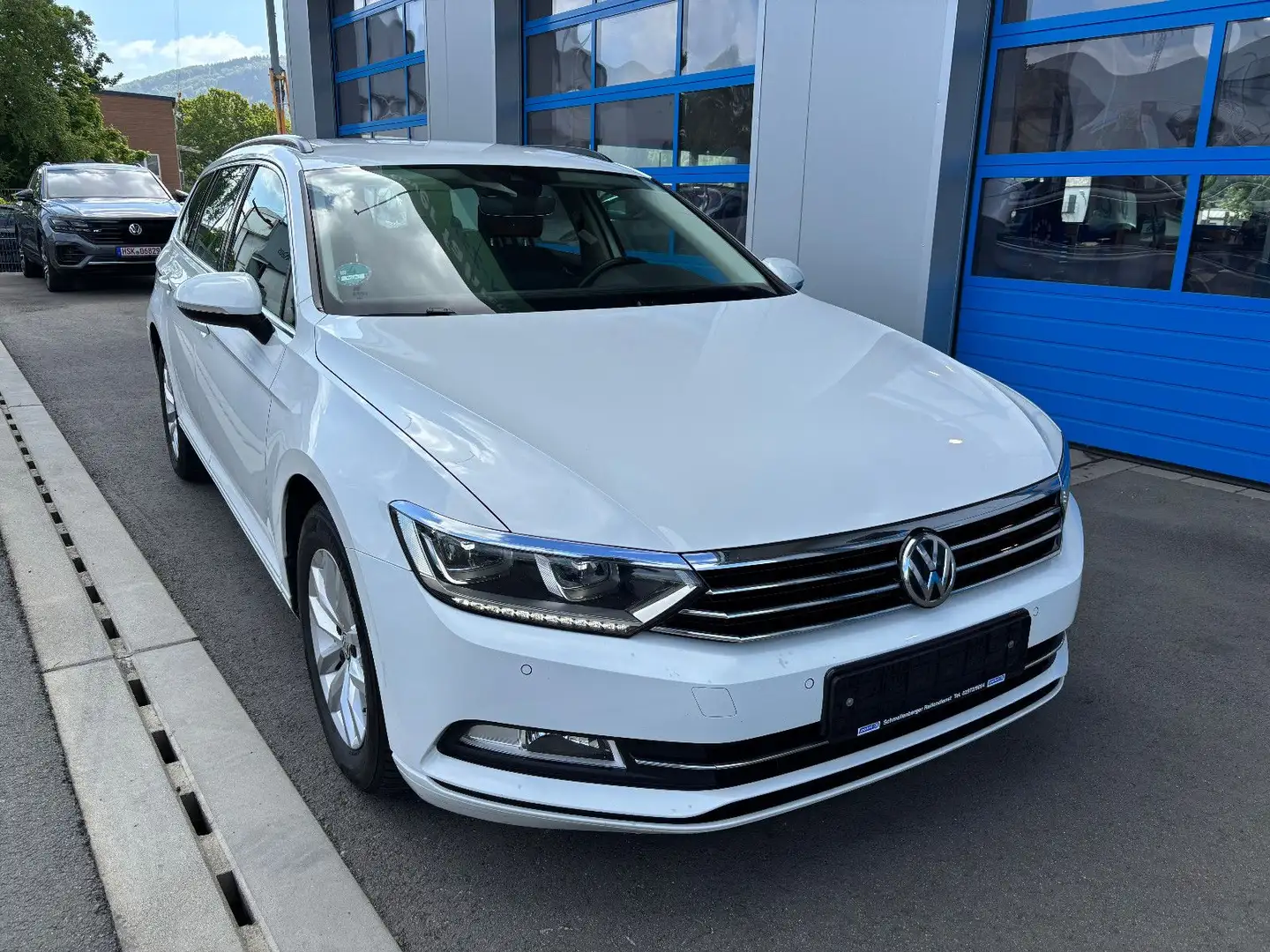 Volkswagen Passat Variant Comfortline 2.0 TDi DSG NAVI LED Weiß - 2