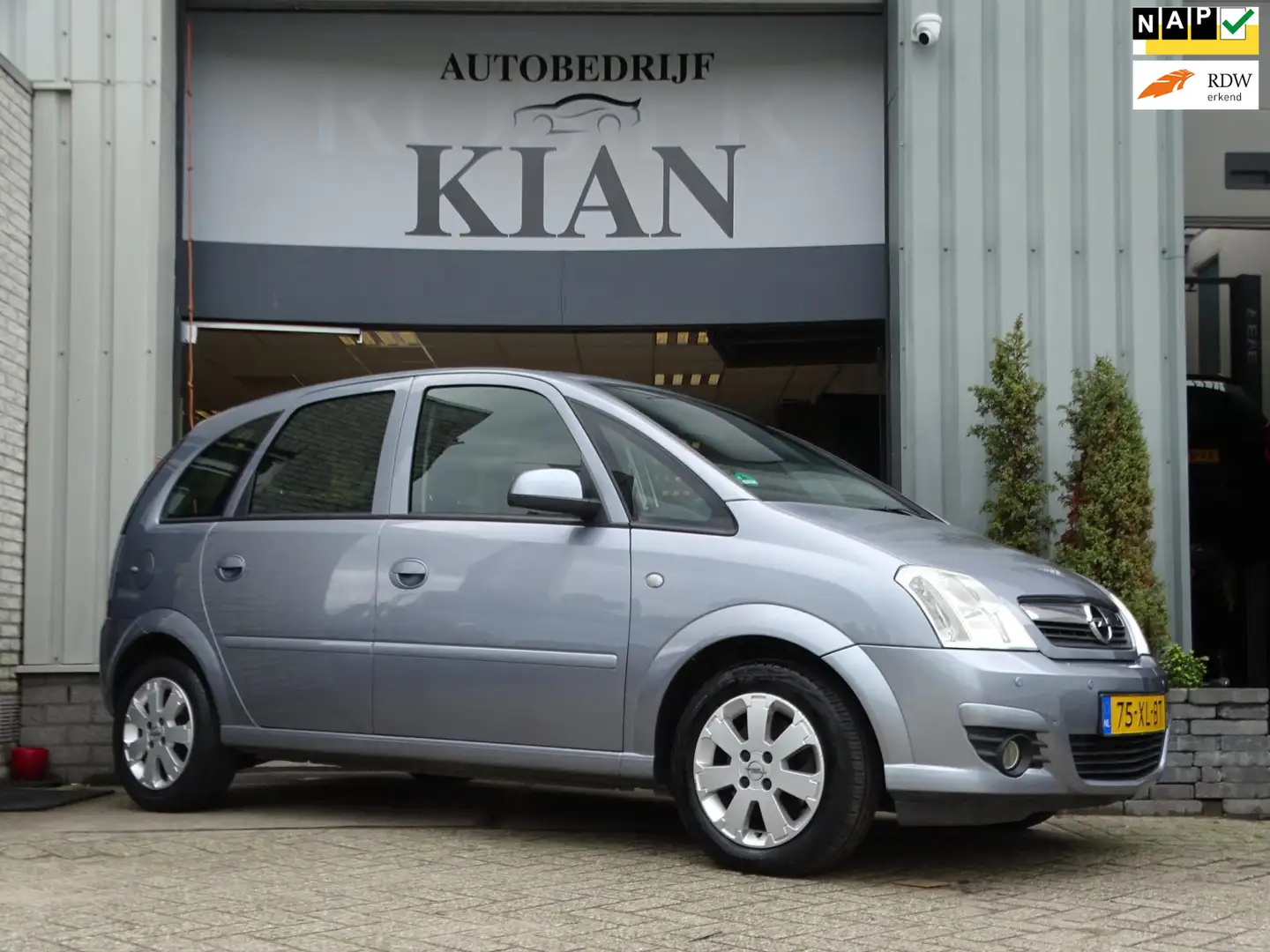 Opel Meriva 1.6-16V Temptation|Airco Grau - 1