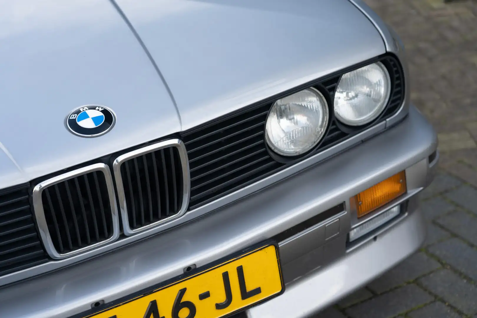 BMW M3 E30 2.3 S14 Argent - 2