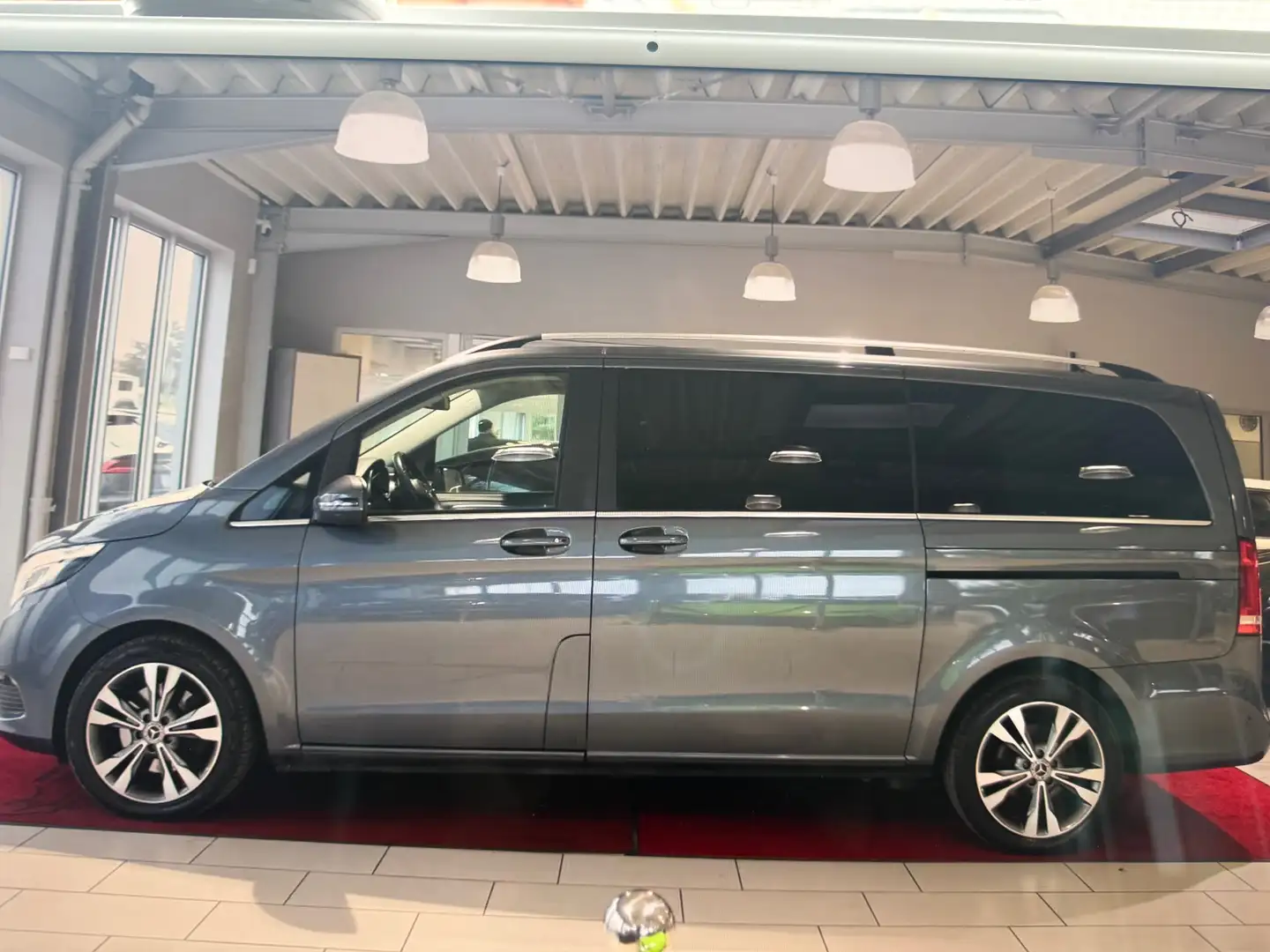 Mercedes-Benz V 250 V 250 d lang Avantgarde Aut. Avantgarde Grau - 1