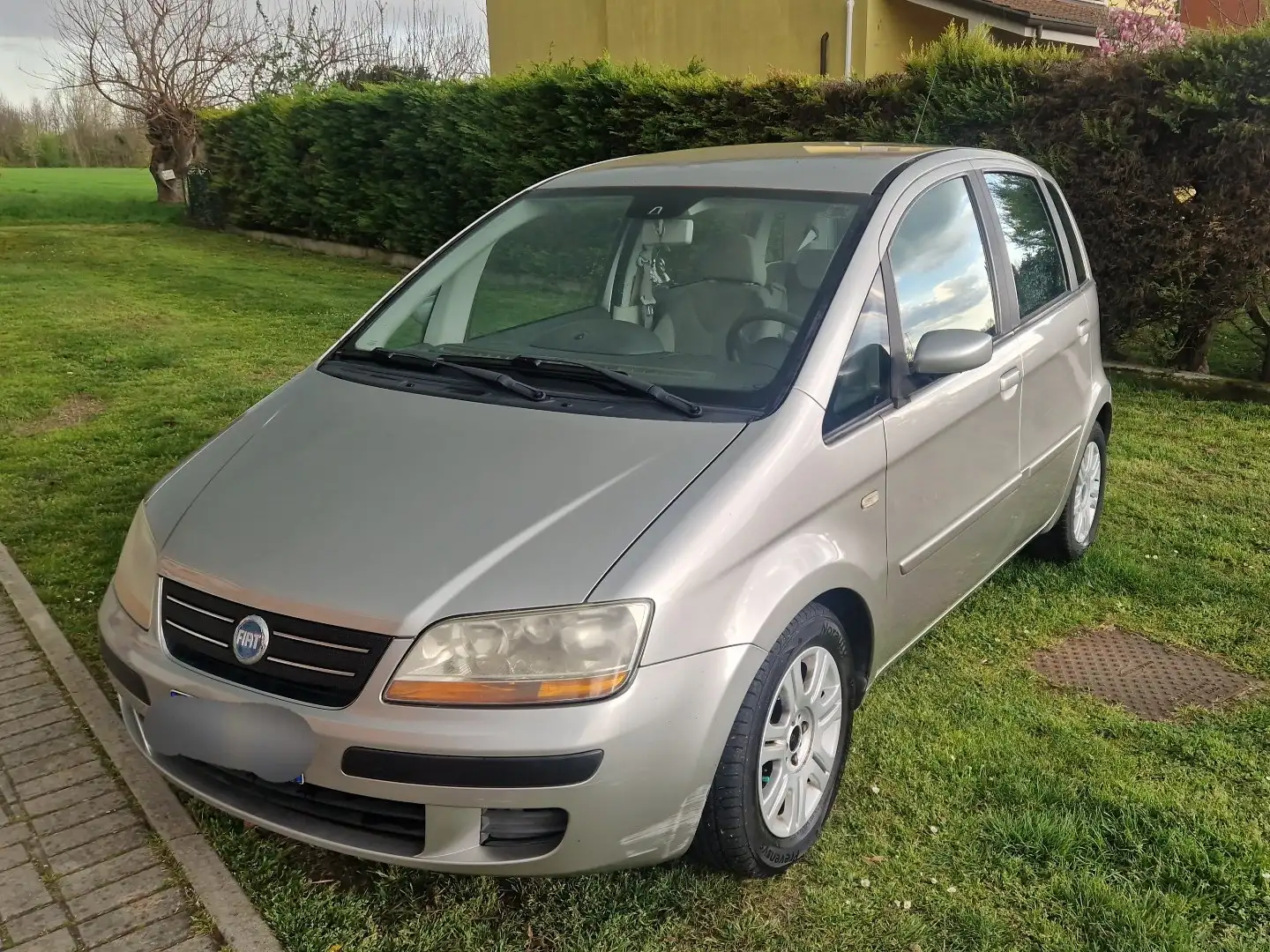 Fiat Idea 1.4 16V EMOTION - 1