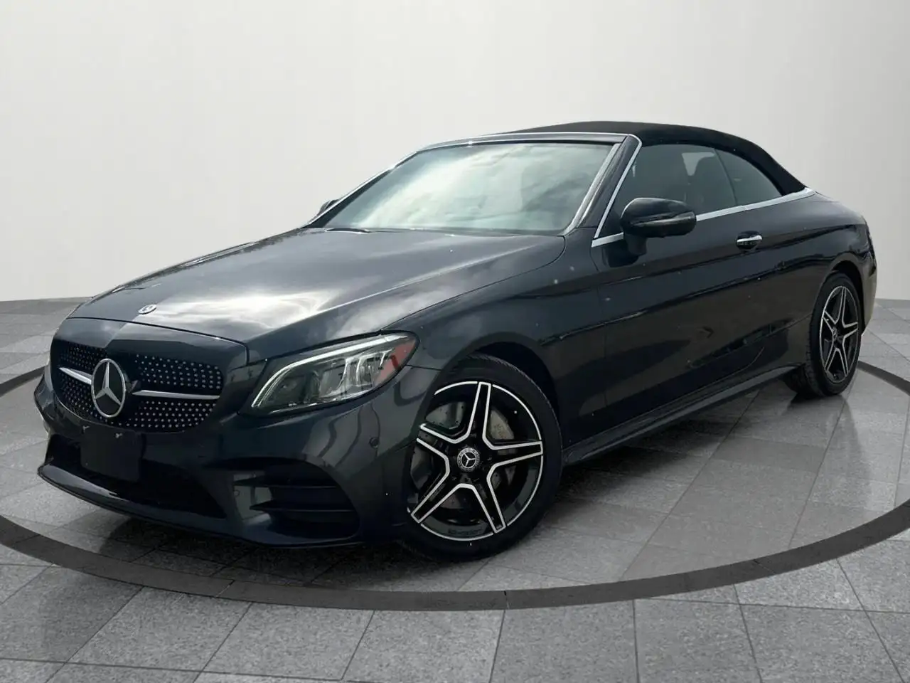 Mercedes-Benz C-Class снимка Mercedes-Benz C-Class