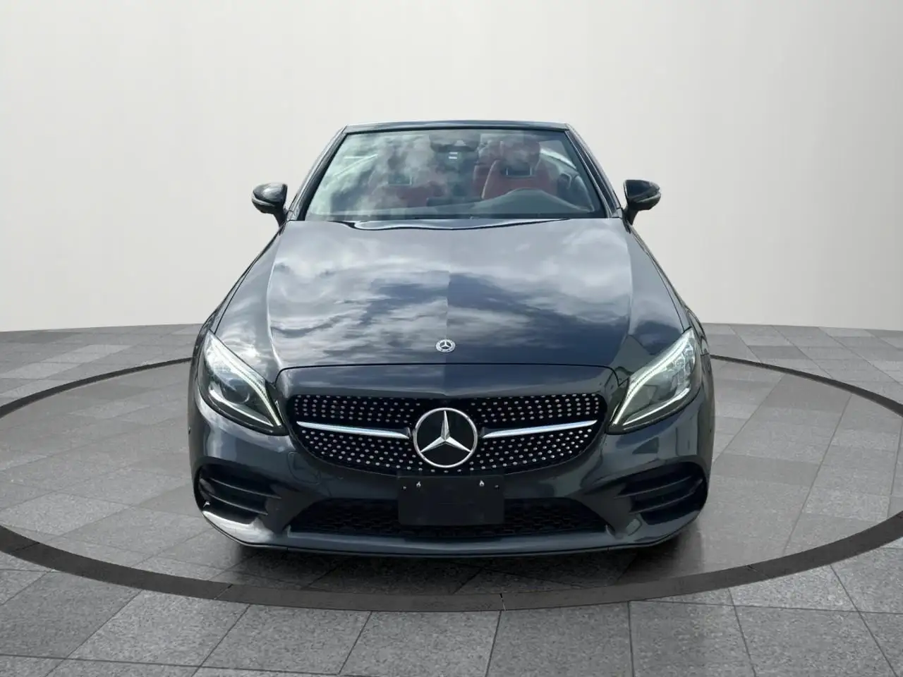 Mercedes-Benz C-Class снимка Mercedes-Benz C-Class