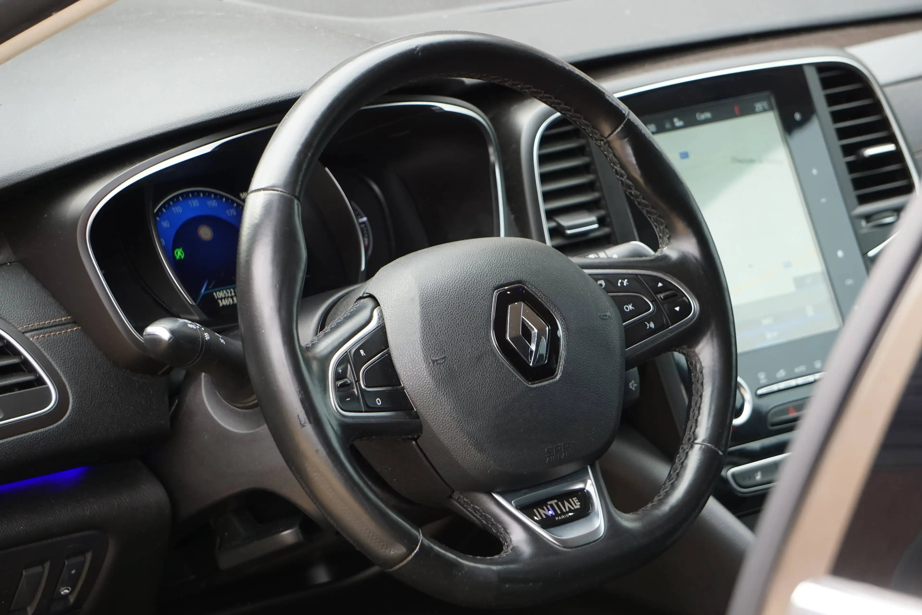 Renault Talisman SW 1.6 TCe INITIALE PARIS / AUTO / NAVIGATION / SIÈGE MASSANT / LED PURE VISION / PDC / CLIMTRONIC — photo 8