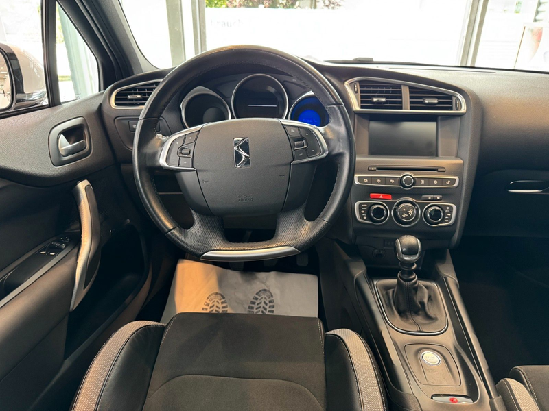 DS Automobiles DS 4 DS 4 Basis — photo 7