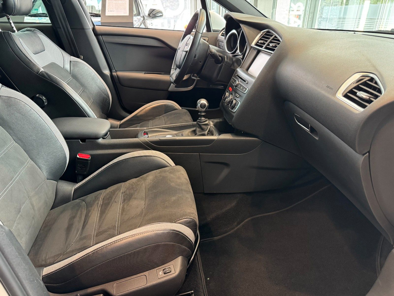 DS Automobiles DS 4 DS 4 Basis — photo 11