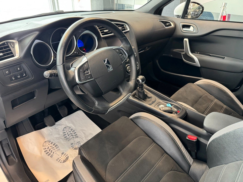 DS Automobiles DS 4 DS 4 Basis — photo 8