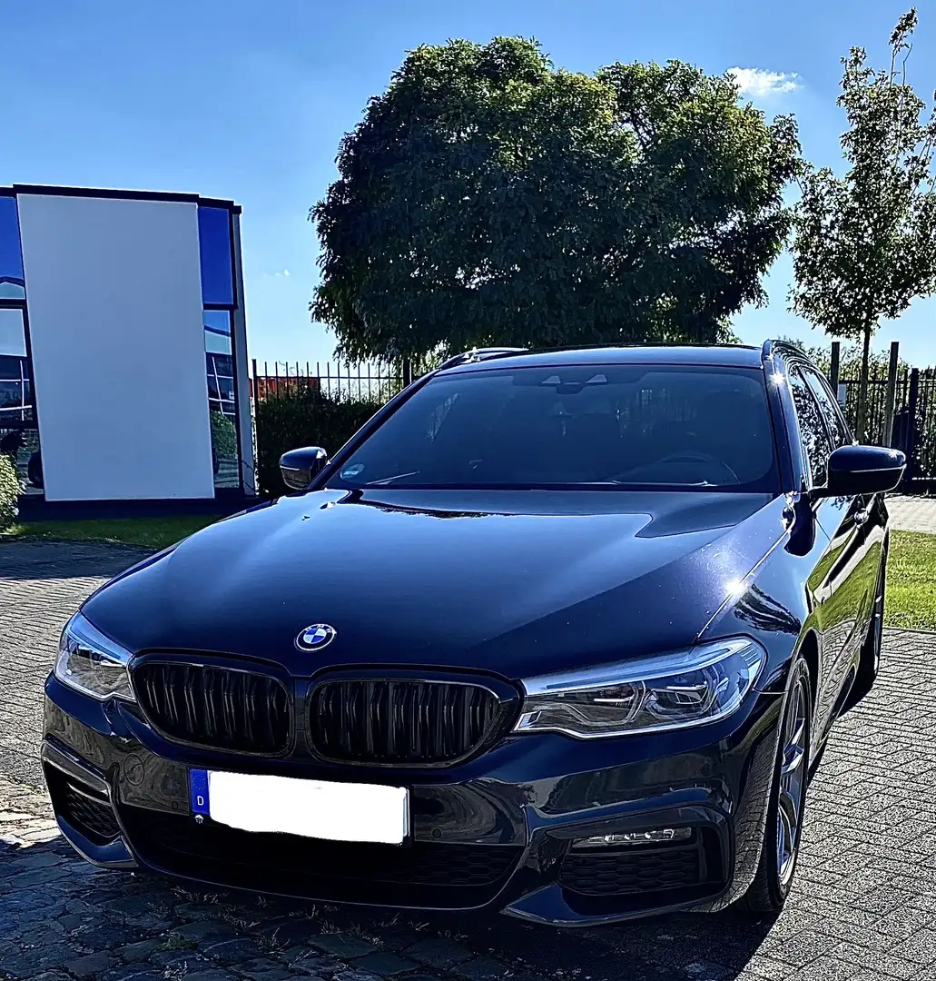 BMW 530 d M Sport Touring G31 M Sportpaket TOP Zustand Schwarz - 1