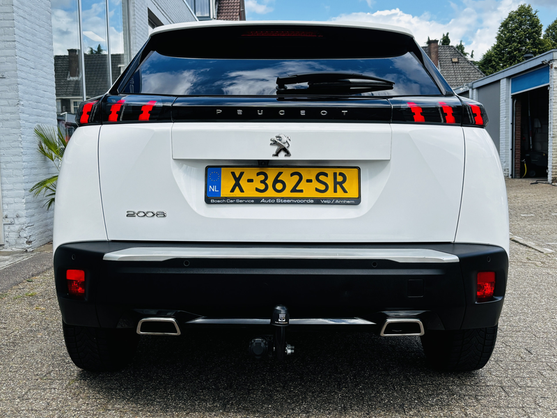 Peugeot 2008 1.2T 130Pk Allure Pack * DEALER OH * TREKHAAK * CA — photo 10