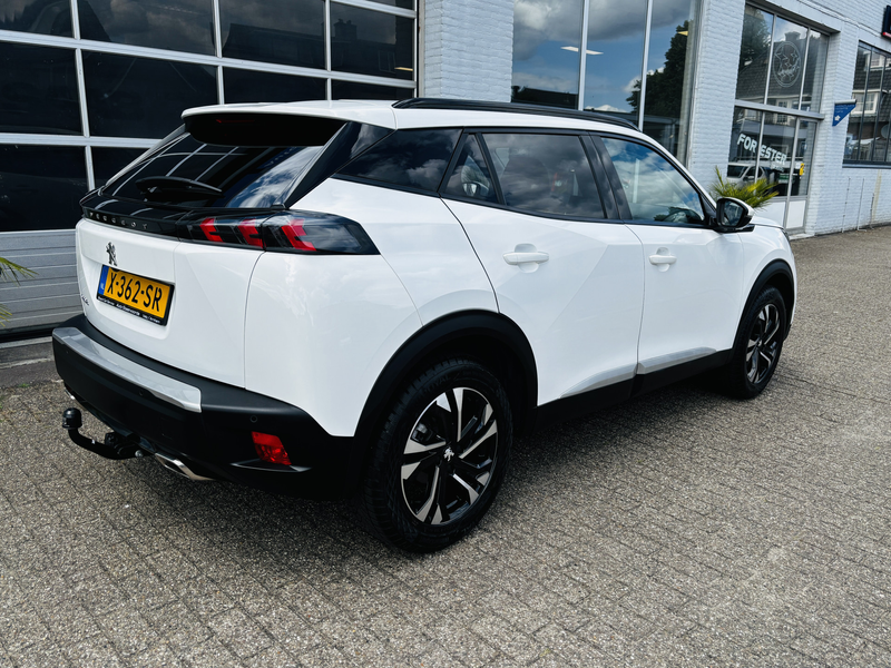 Peugeot 2008 1.2T 130Pk Allure Pack * DEALER OH * TREKHAAK * CA — photo 17