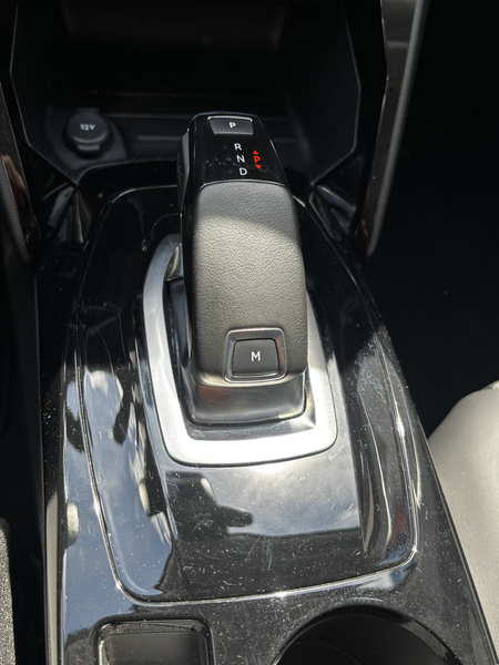 Peugeot 2008 1.2T 130Pk Allure Pack * DEALER OH * TREKHAAK * CA — photo 6