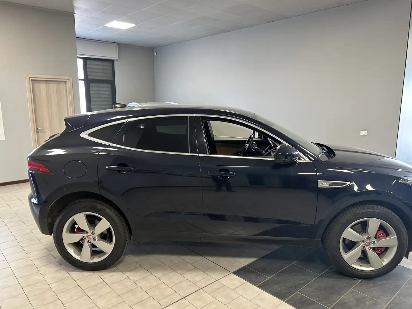 Jaguar E-Pace 2.0d  R-Dynamic S awd 163 CV IBRIDA/DIESEL Blau - 2
