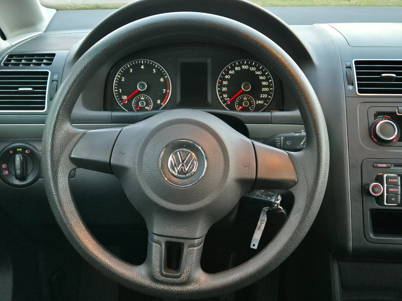 Volkswagen Touran 7 Sitzer Trendline 1.2 EURO 5 Klima 6 Gang AHK — photo 8