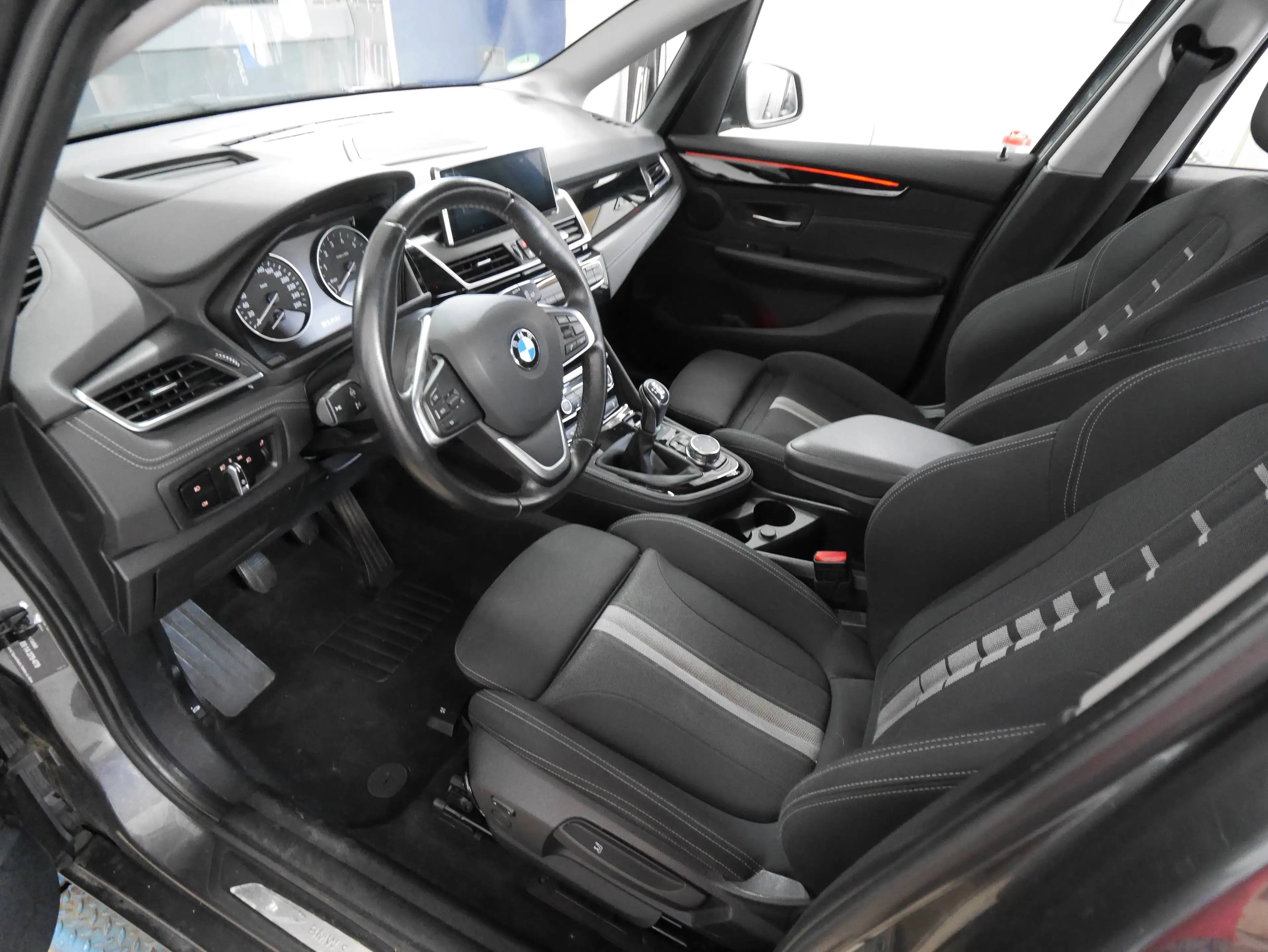 BMW 220 220 i Active Tourer Sport-Line — photo 2