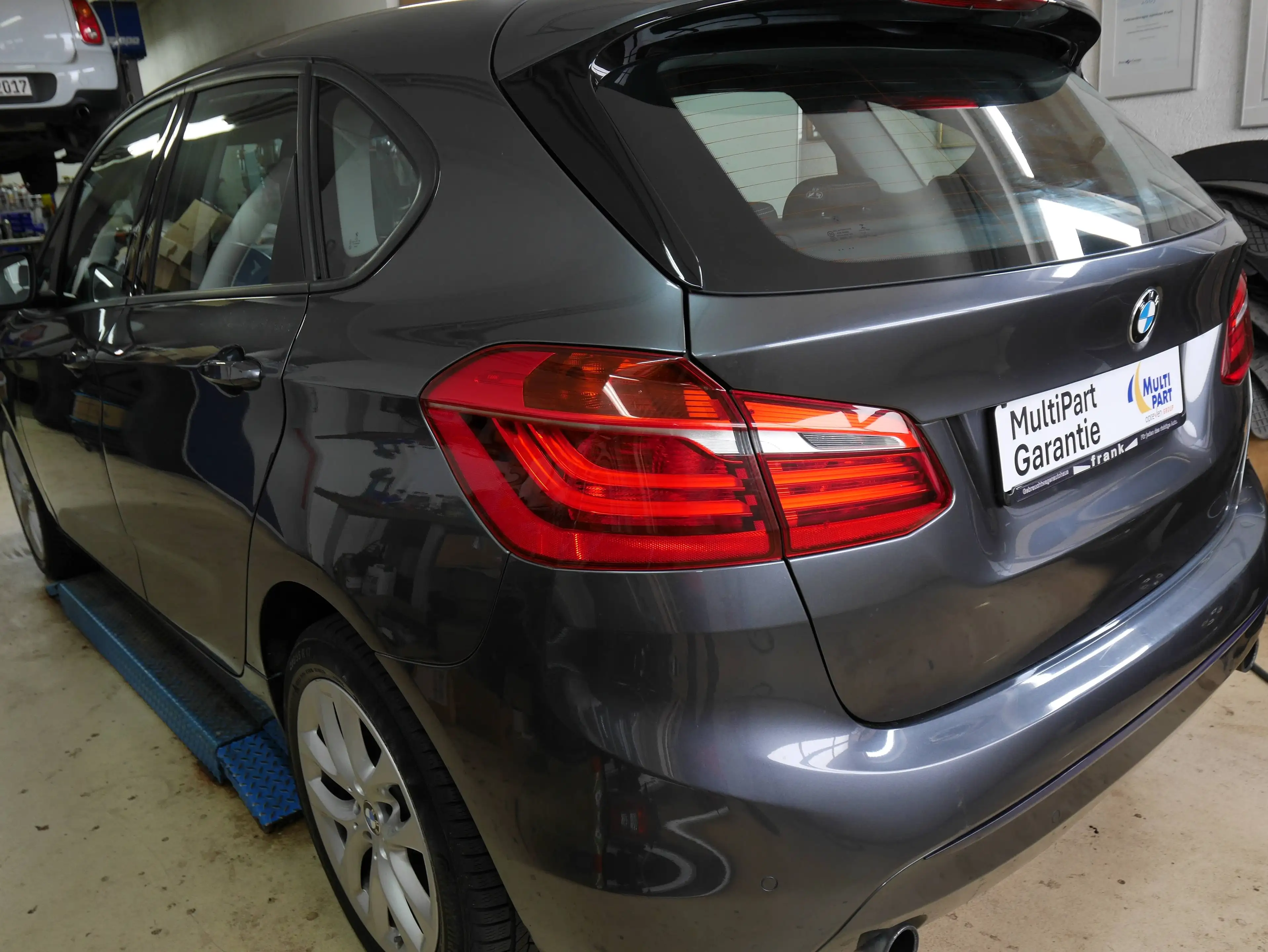 BMW 220 220 i Active Tourer Sport-Line — photo 11