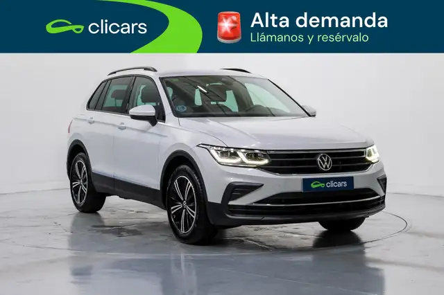 Volkswagen Tiguan view 3
