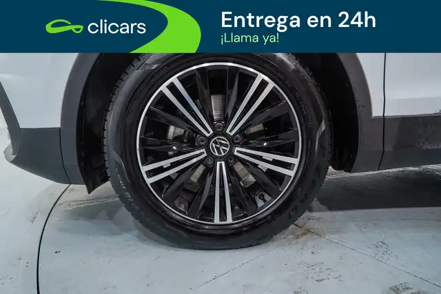 Volkswagen Tiguan view 11