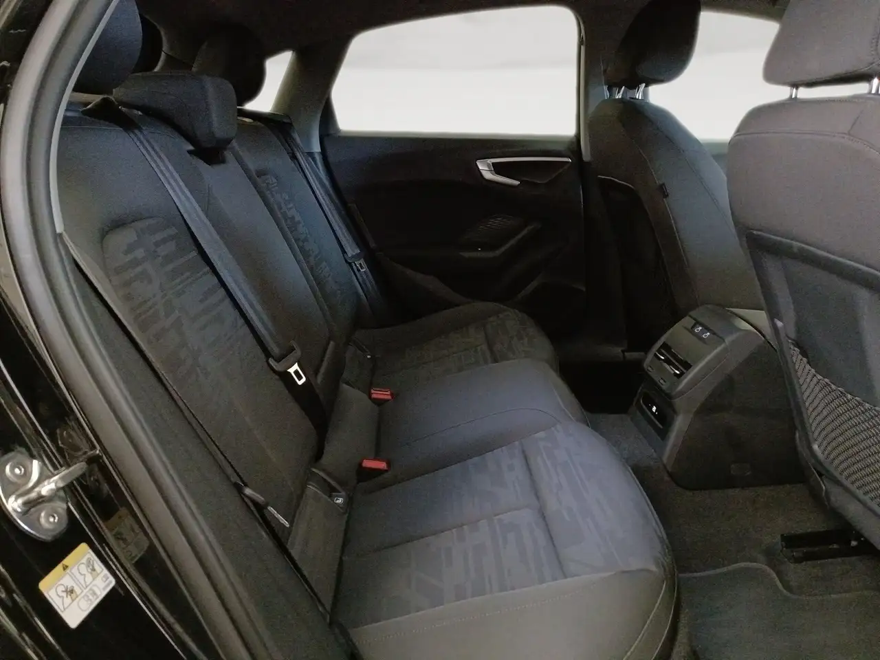 Audi A5 berlina 2.0 tdi mhev+ business 204cv s-tronic 12