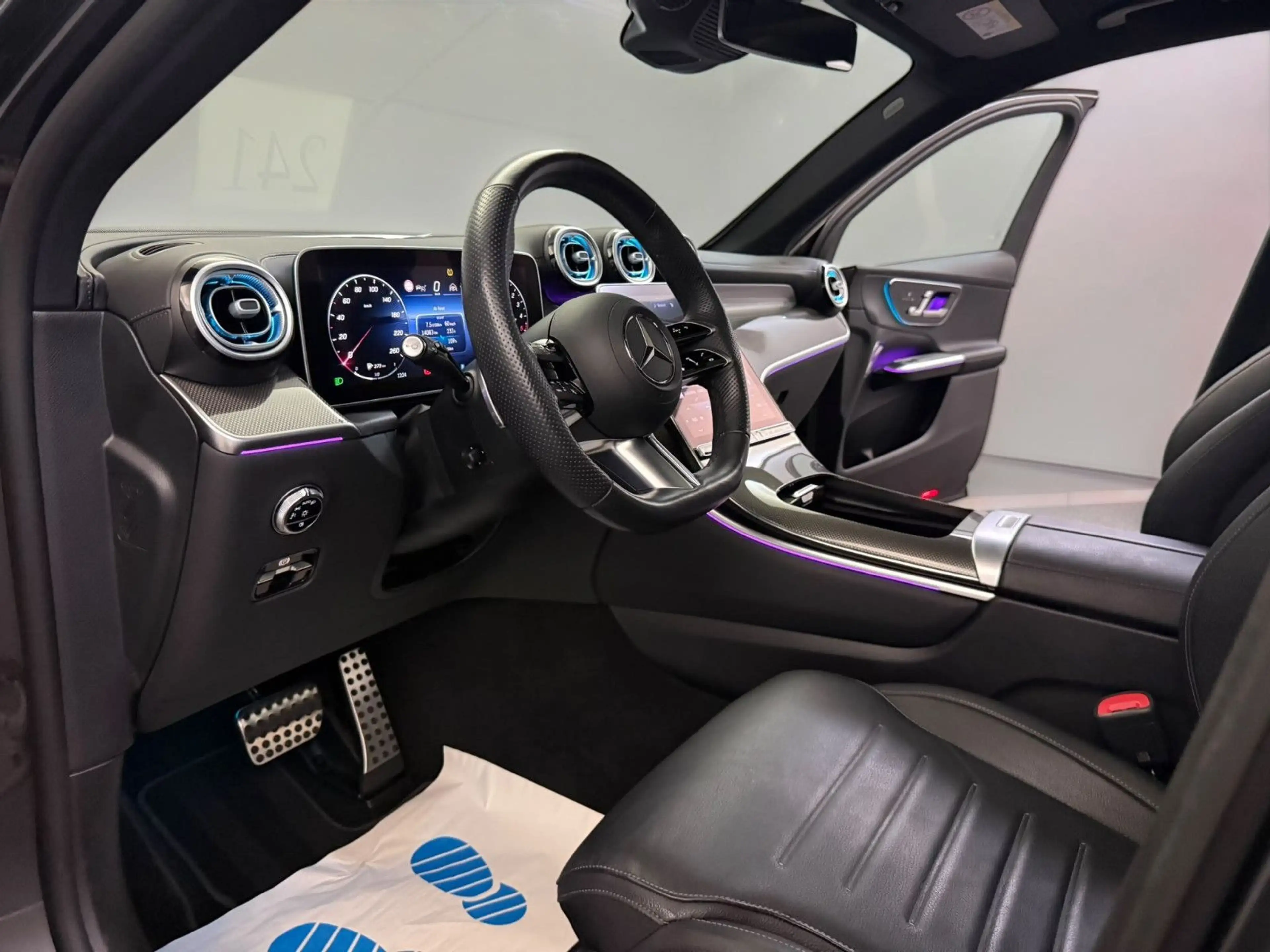 Mercedes-Benz GLC 300 de 4M AMG PREMIUM*PANO*ACC*360*MEMO*BURM — photo 9
