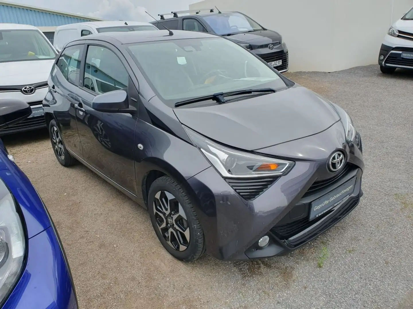 Toyota Aygo X x-play Team Deutschland Gris - 2