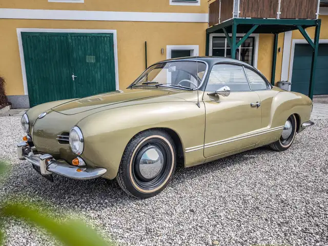 Volkswagen Karmann Ghia Lowlight Coupé (Frame-Off/ Matching)
