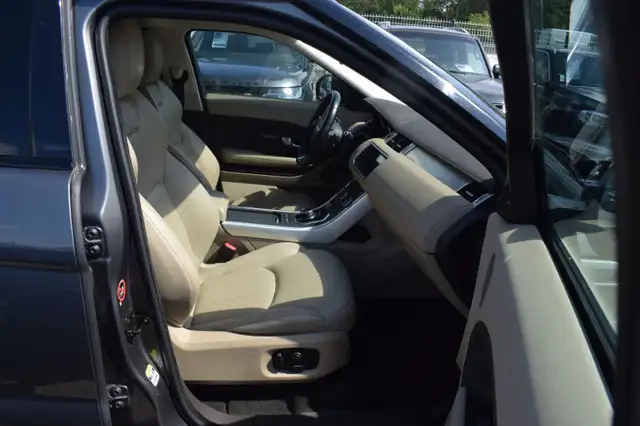 Land Rover Range Rover Evoque view 9