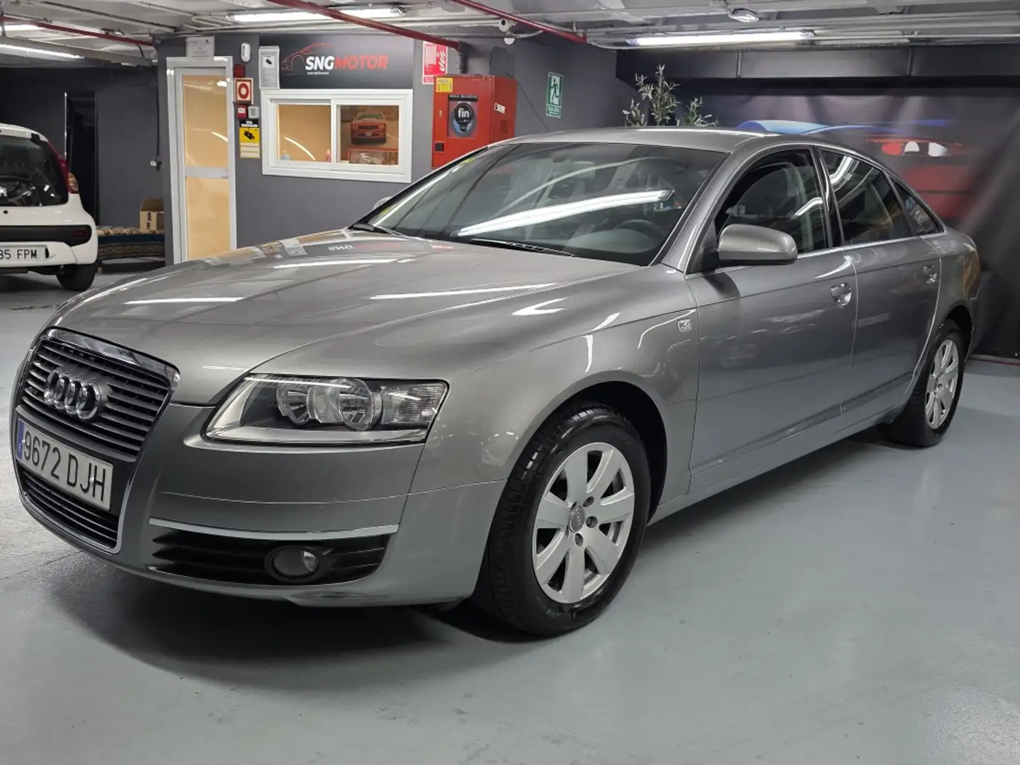 Audi A6 2.4 quattro Gris - 1