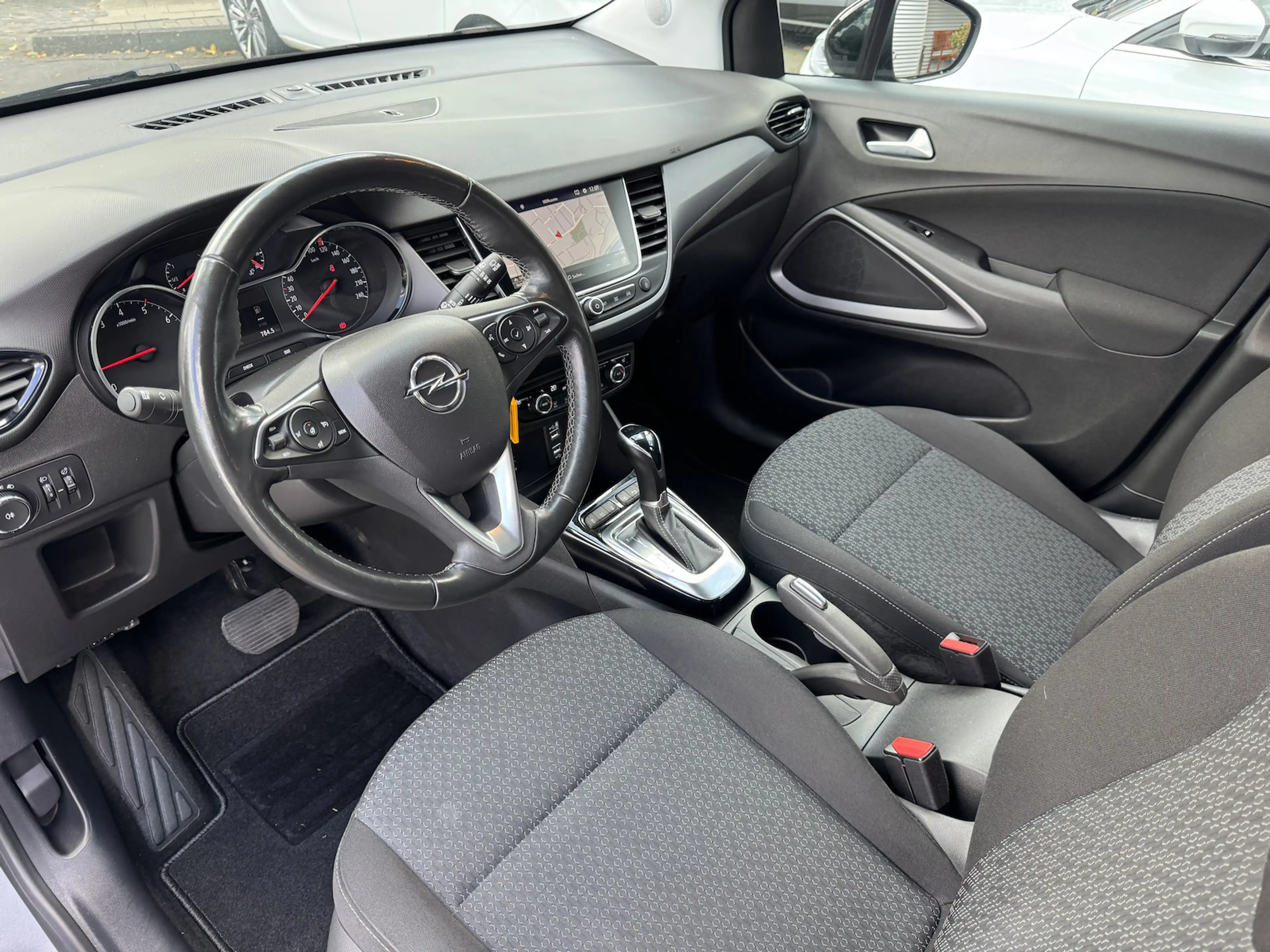 Opel Crossland X 1.2 Automatik Enjoy * R.-Kamera *Navi* — photo 14