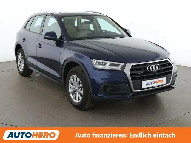 Audi Q5 view 8