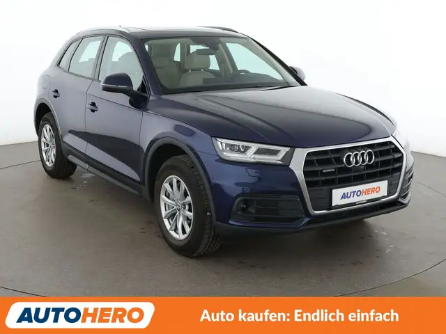 Audi Q5 view 8