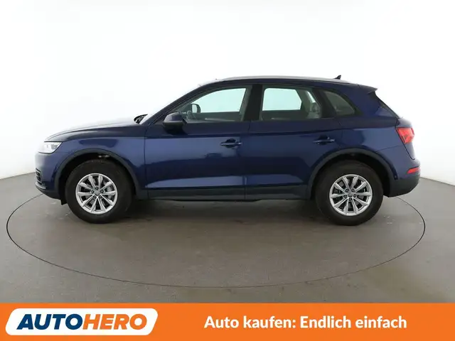 Audi Q5 view 3