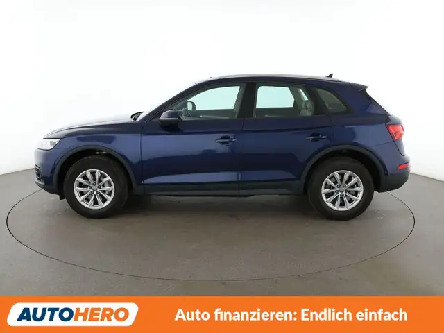 Audi Q5 view 3
