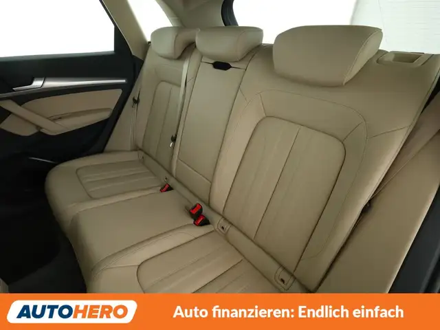 Audi Q5 view 14
