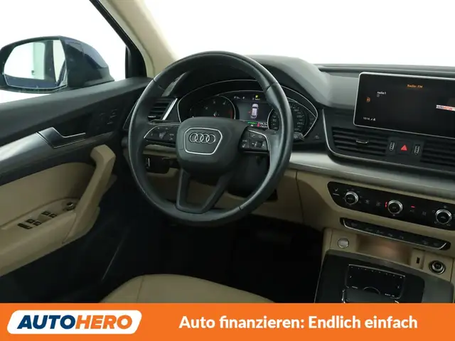Audi Q5 view 13