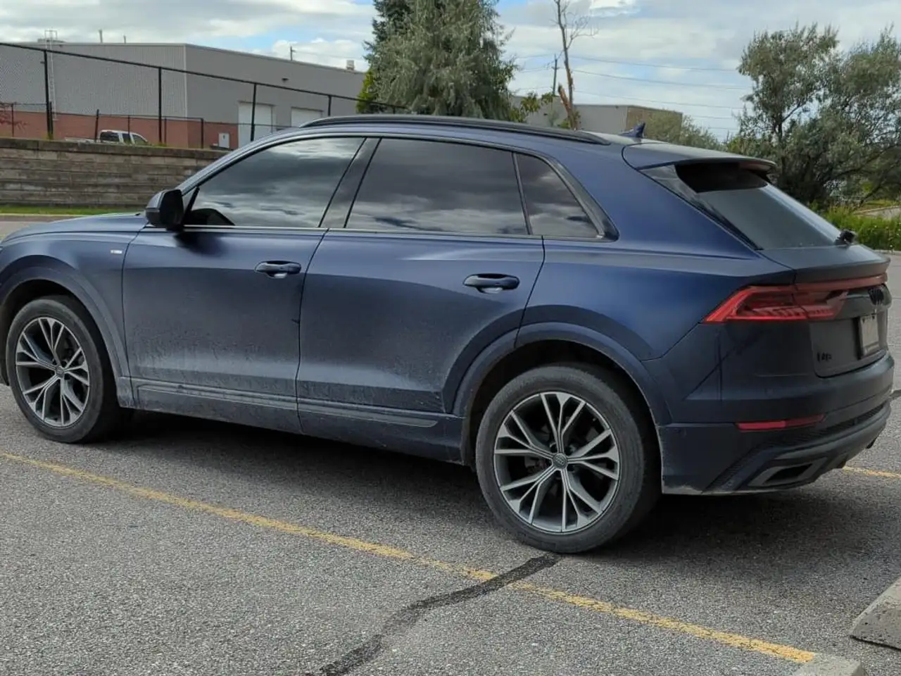 Audi Q8 снимка Audi Q8