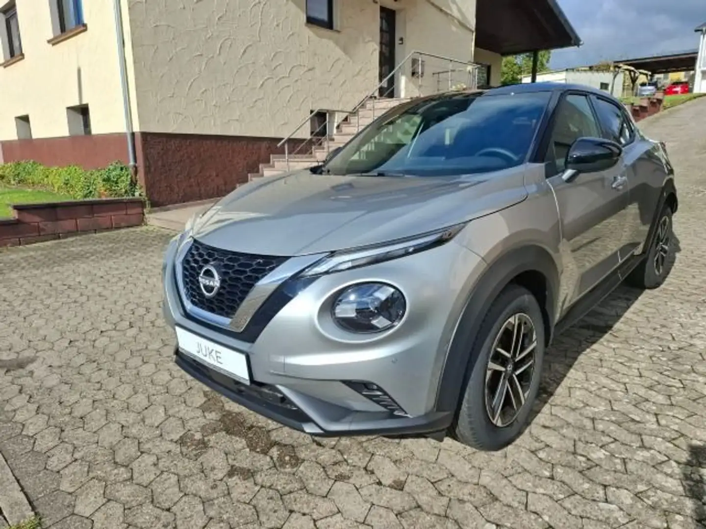 Nissan Juke 1.0 DIG-T DCT N-Connecta Navi LED Scheinwer Silber - 2