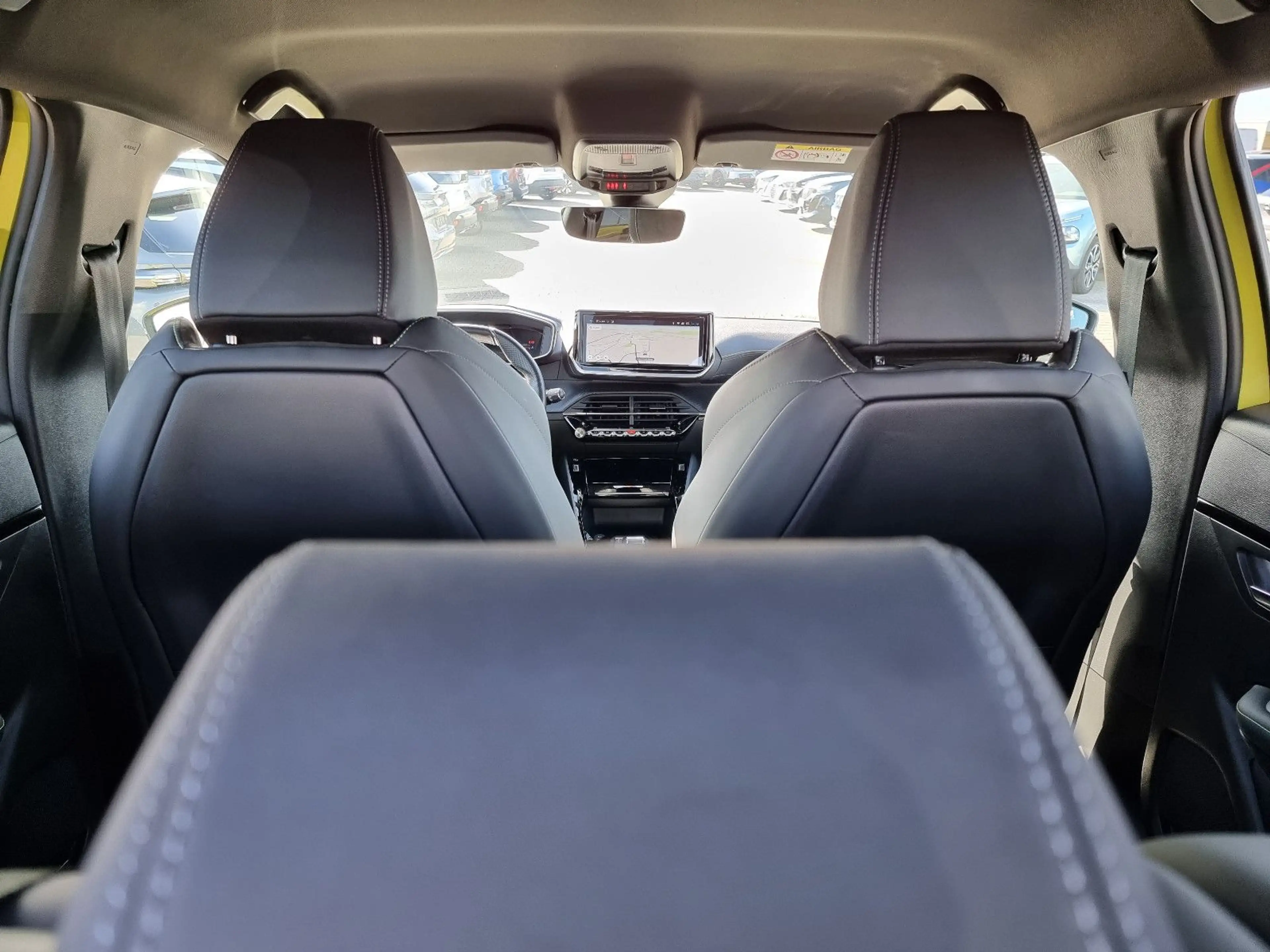 Peugeot 208 Hybrid 136 GT NAVI-INDUKTION-SHZ-CAM-KEYLESS — photo 12