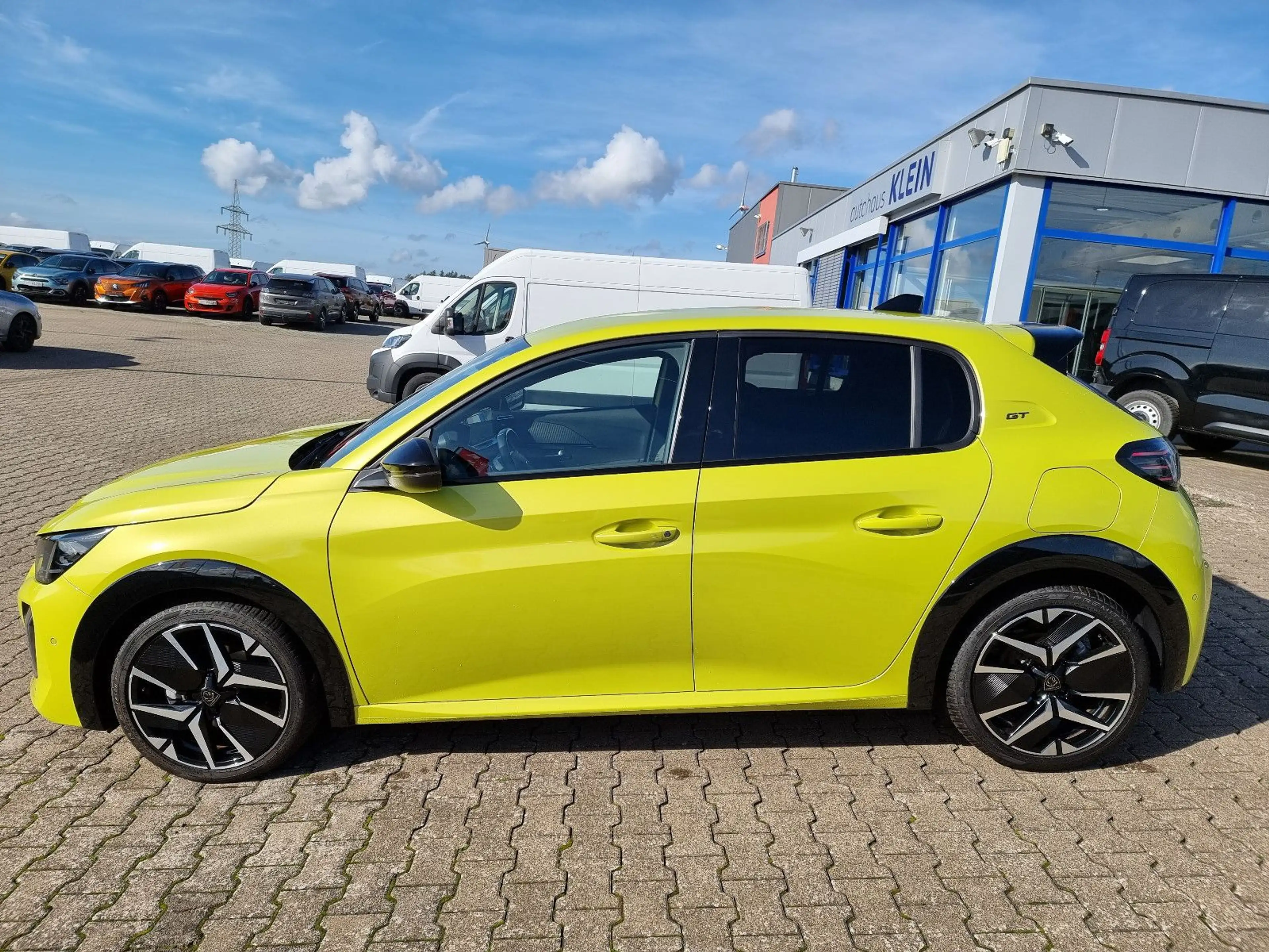 Peugeot 208 Hybrid 136 GT NAVI-INDUKTION-SHZ-CAM-KEYLESS — photo 3