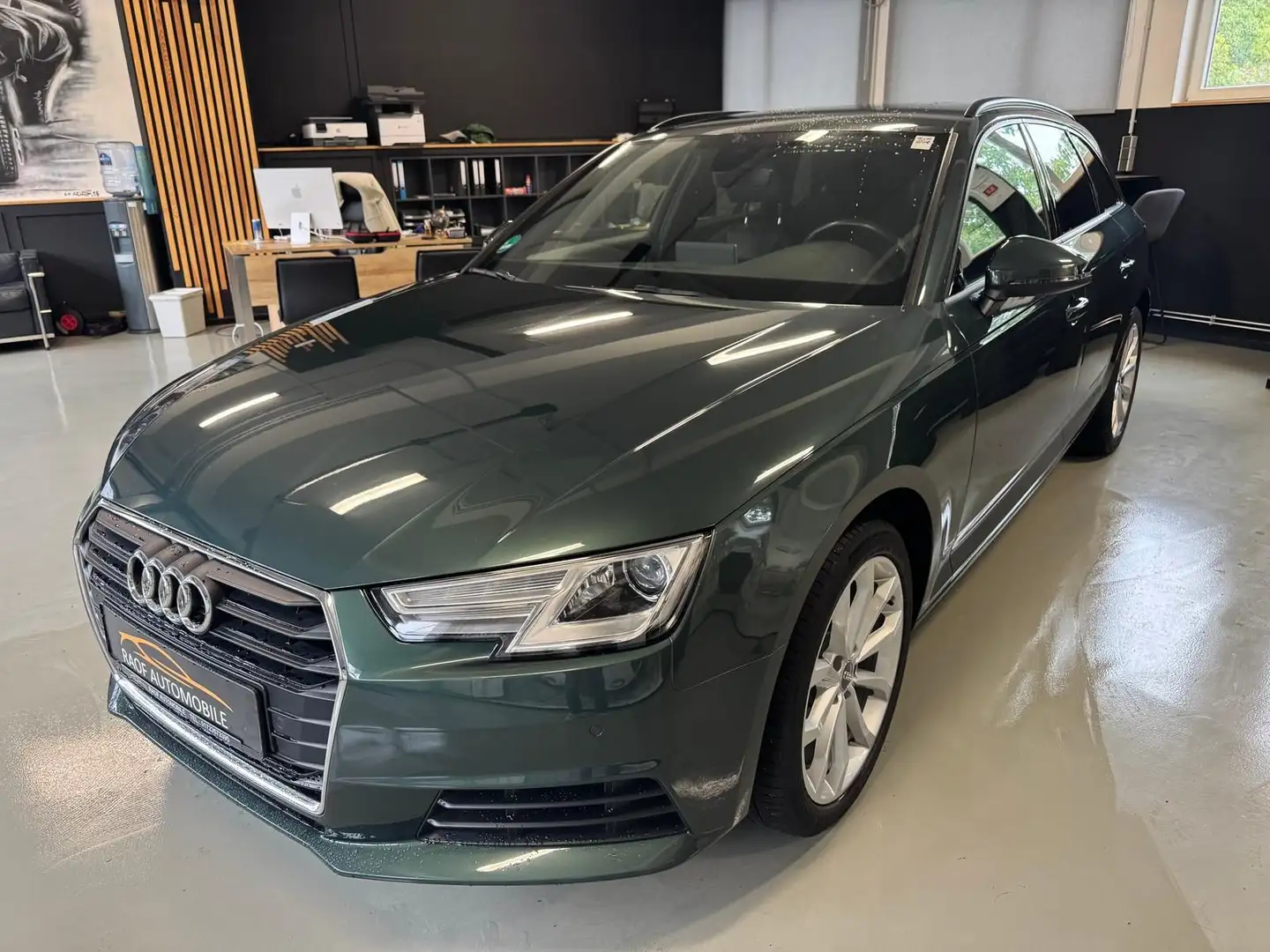 Audi A4 2.0 16V TDI SPORT ALCANTARA 2HAND BI-XENON Vert - 1