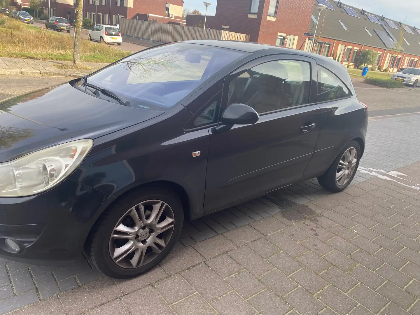 Opel Corsa Corsa 1.4-16V Cosmo Чорний - 2