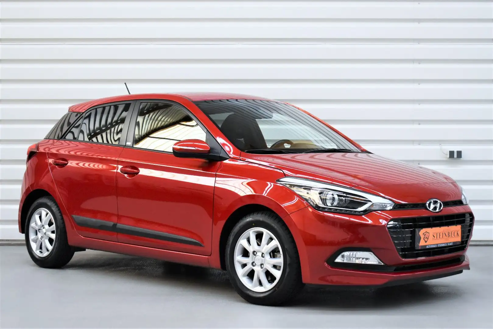 Hyundai i20 Blue Passion+34.500km+PDC+SHZ+LHZ Rot - 1