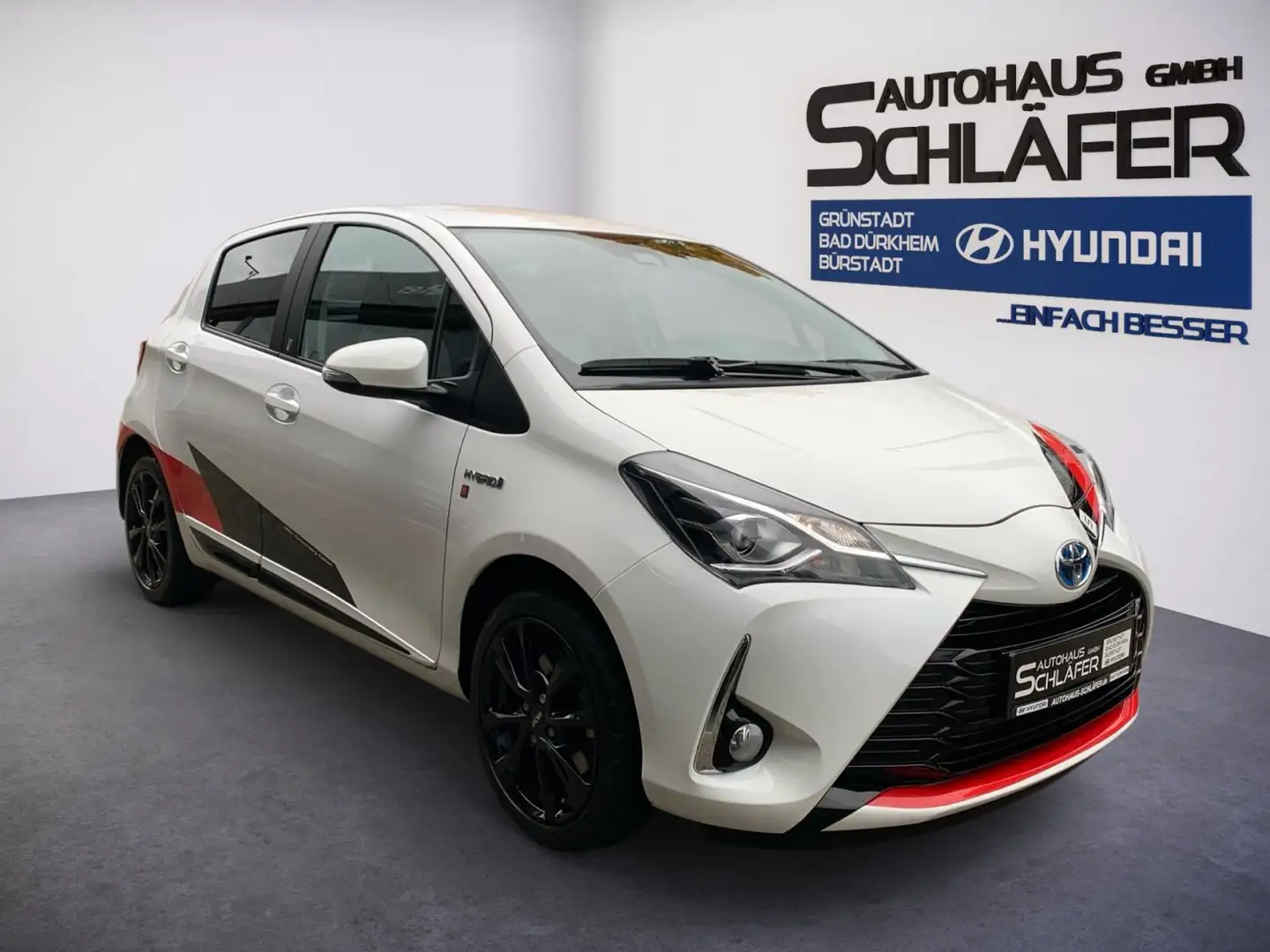 Toyota Yaris 1.5 Dual-VVT-i  Automatik Team D Sondermod Weiß - 2