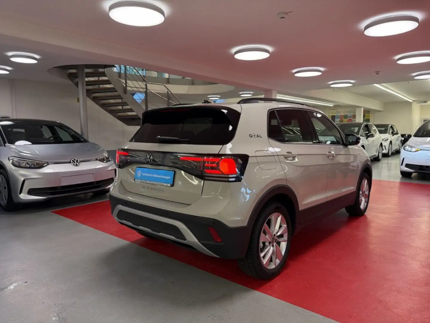 Volkswagen T-Cross Goal 1.0 TSI DSG AHK Navi LED ACC Klima Sitzheizun Grau - 2