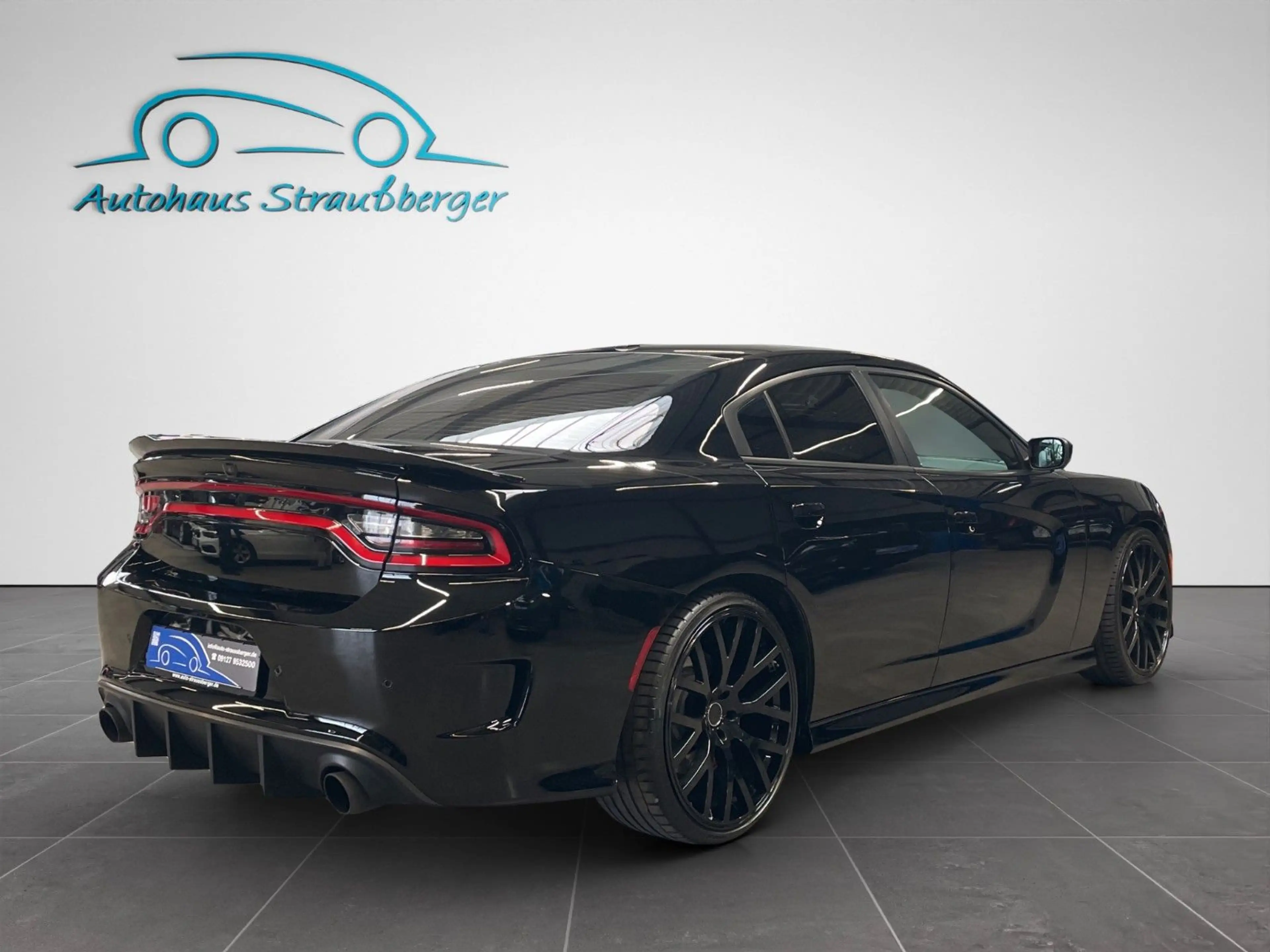 Dodge Charger SRT Hellcat — photo 4