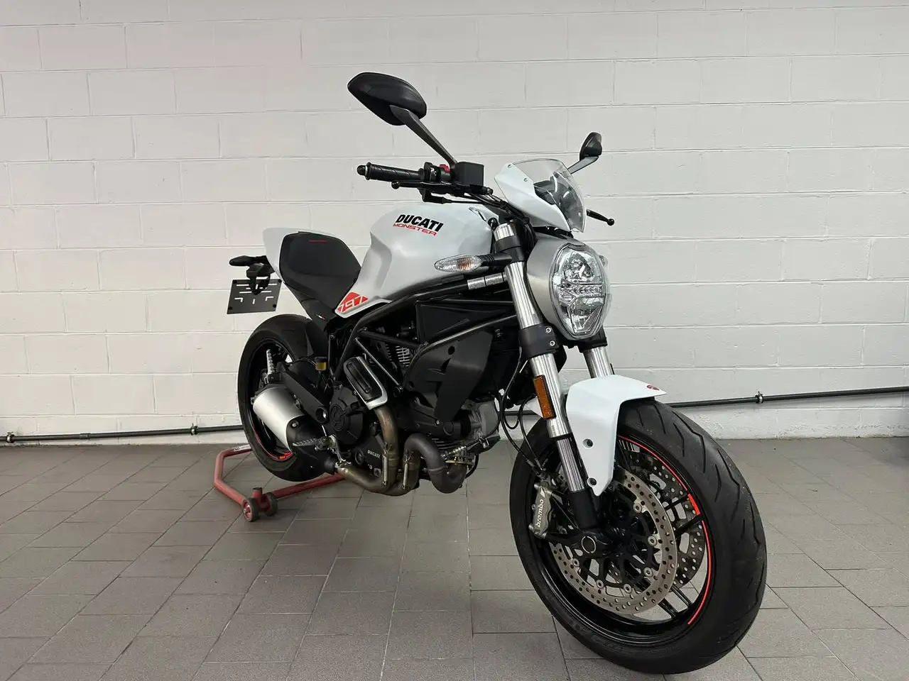 Ducati Monster 797