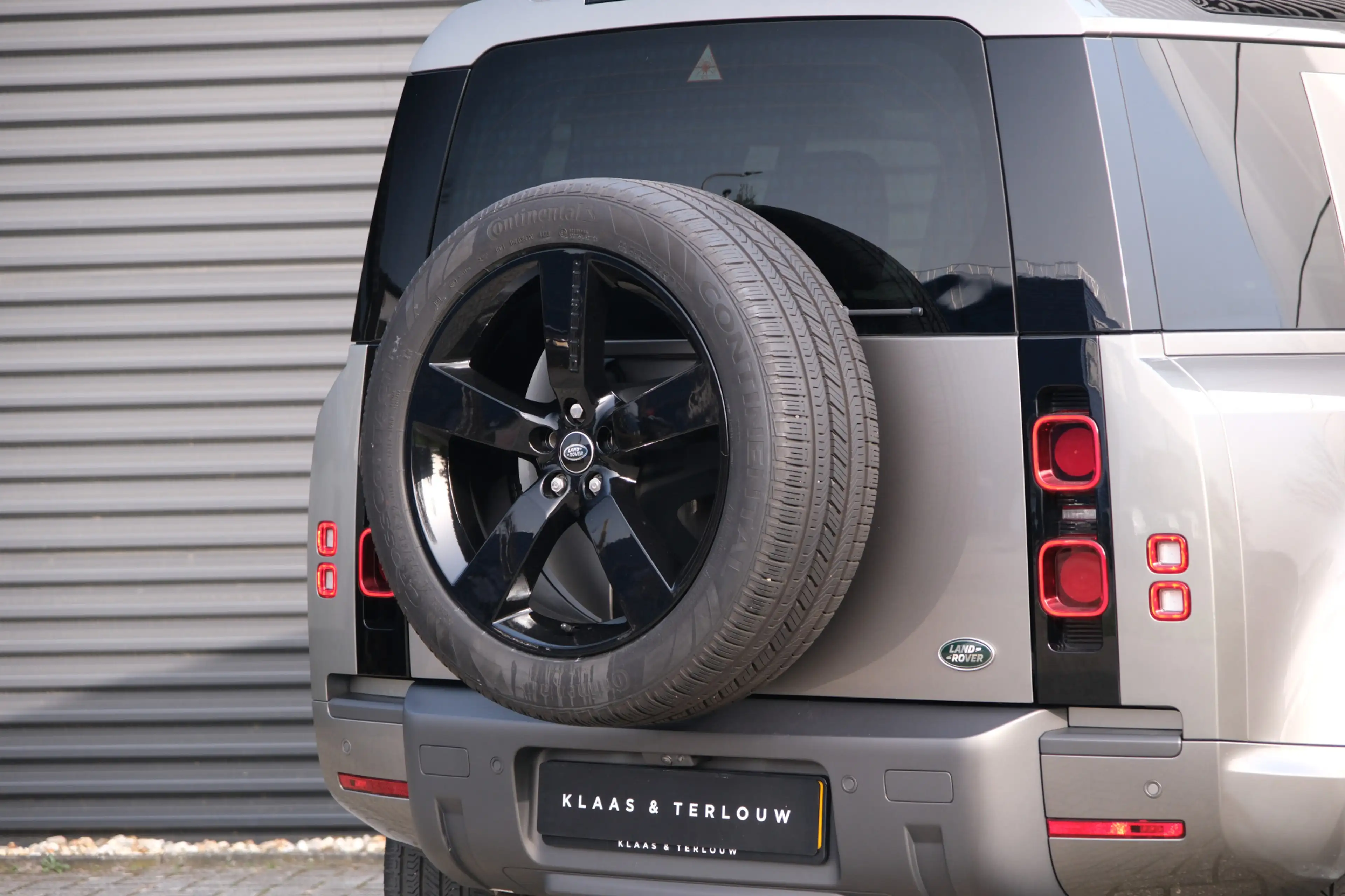Land Rover Defender 110 2.0 P400e 110 XS | Koelkast | Cold Climate Pac — photo 17