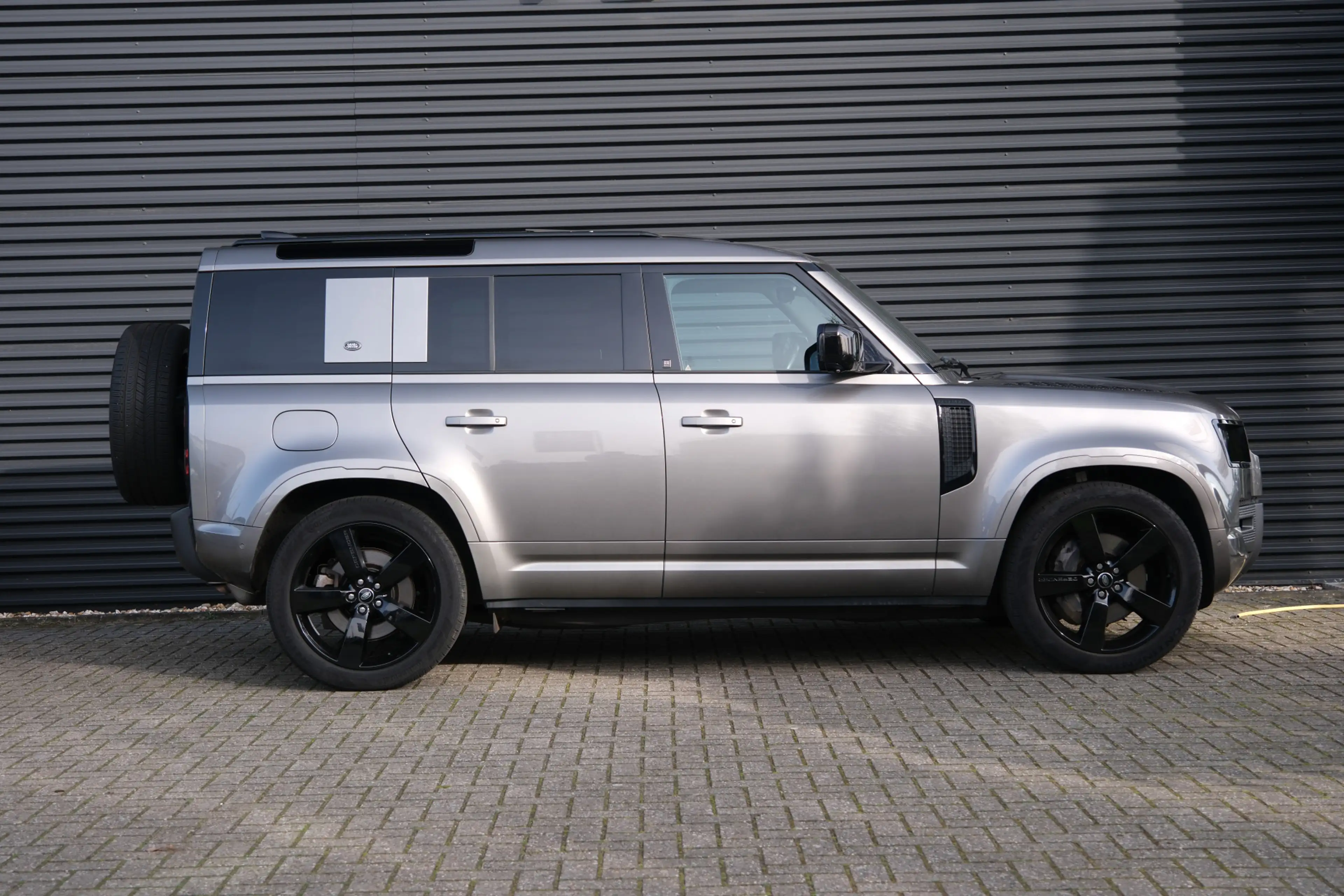 Land Rover Defender 110 2.0 P400e 110 XS | Koelkast | Cold Climate Pac — photo 2
